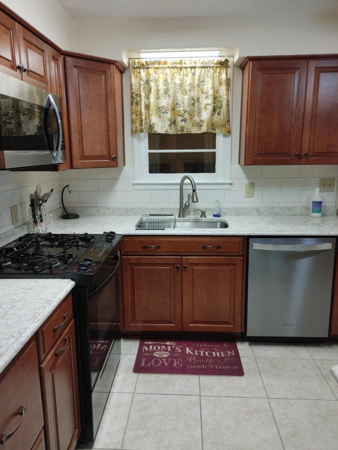 The Kind House Hosting, Low Monthly Rates, Traveling Nurses, Fletc, & Travelers! Brunswick Exterior photo